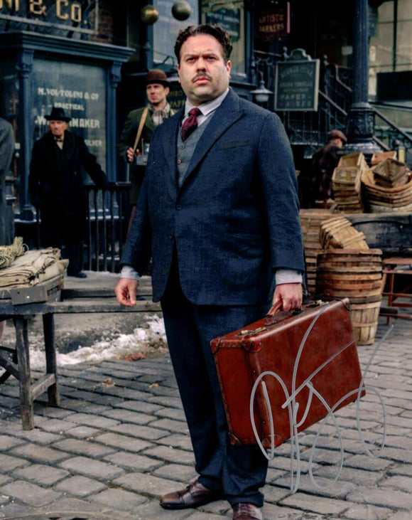 Dan Fogler Fantastic Beasts and Where to Find Them Autographed 8x10 Photo