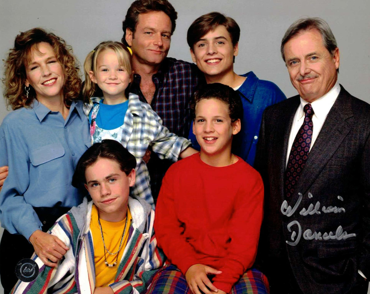 William Daniels Autographed Boy. Meets World 8x10 Cast Photo – Icon ...