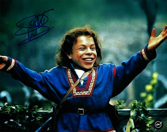 Warwick Davis Willow Autographed 8x10