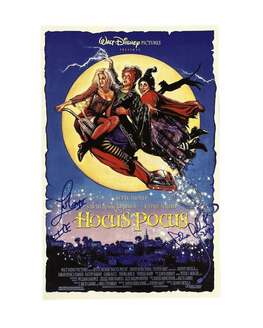 Tobias Jelinek 'Jay' and Larry Bagby 'Ernie' in Hocus Pocus Autographe ...