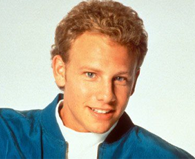 Niagara Falls Comic Con Mail Order Signing - Ian Ziering