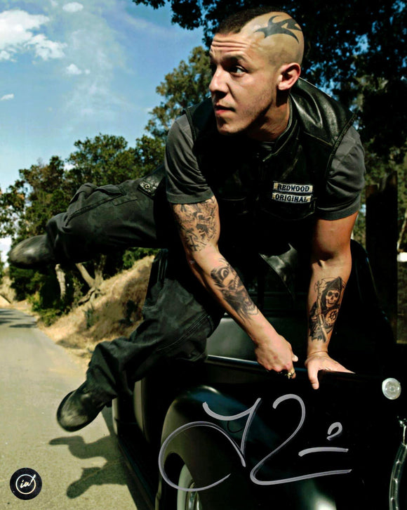 Theo Rossi (Juice) Sons of Anarchy 8x10 Autographed Photo